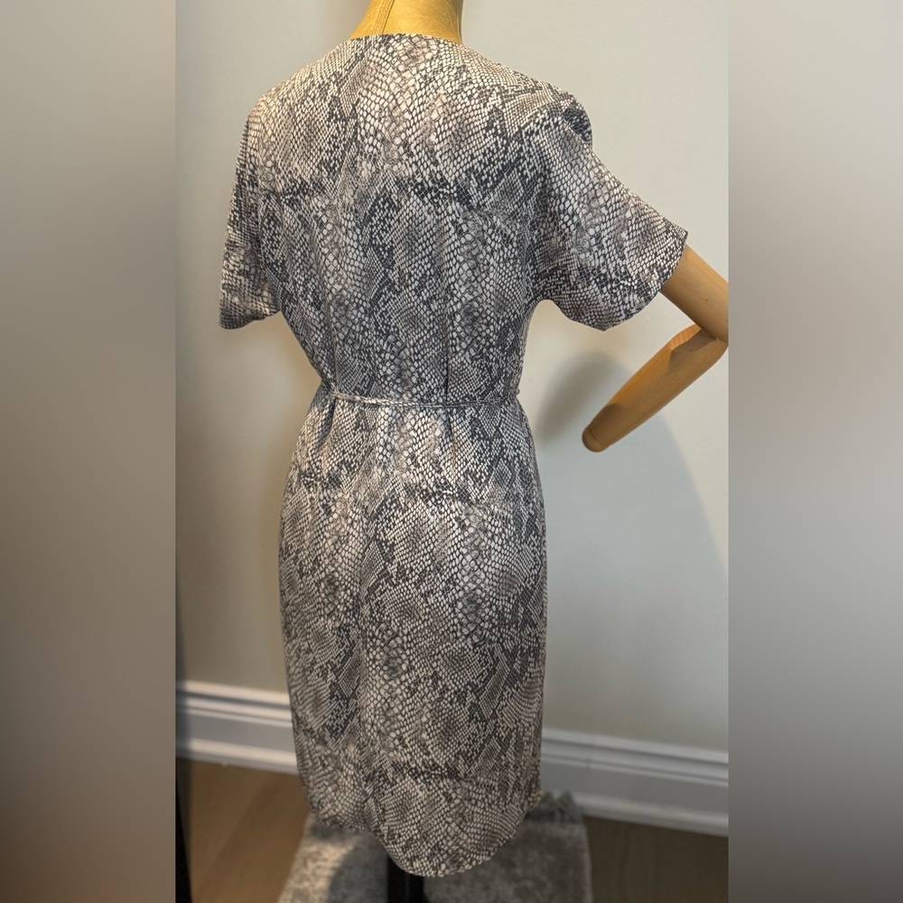 ARITZIA BABATON Wallace Animal Print Wrap Mini Dress (XS) - Picture 3 of 8